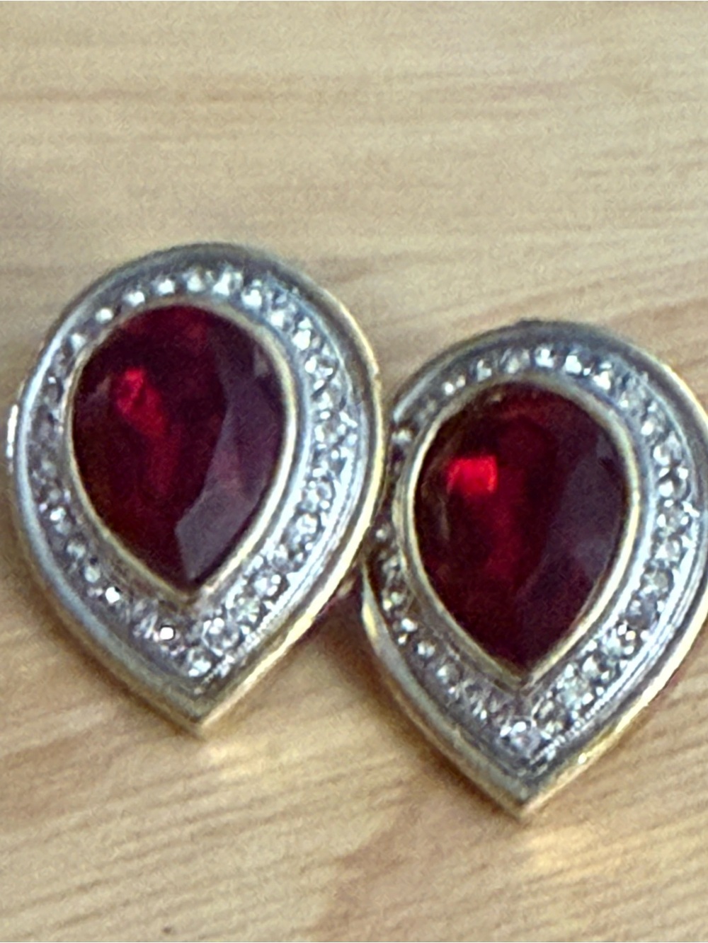 VTG 1980s Signed S.A.L. Swarovski Ruby Red Teardrop Clip-On Earrings pave rhines - Picture 13 of 14
